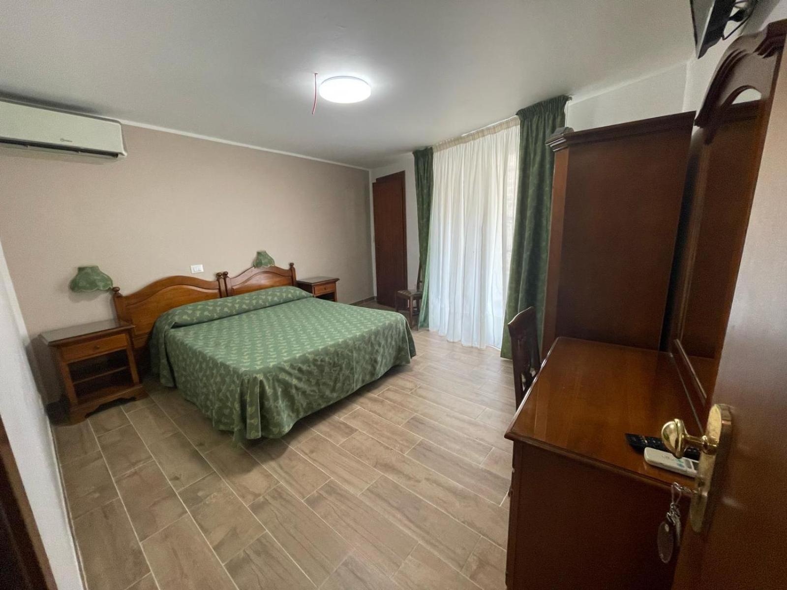 Hotel Cortese Palermo Exteriör bild